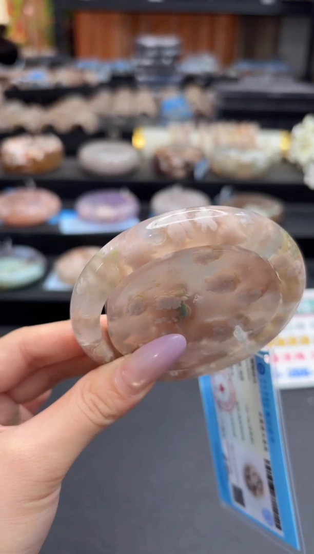 未镶嵌手镯石英质玉晚**雨C490(62圈赠送镯心)