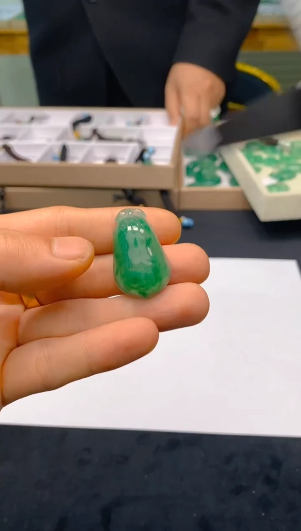 【闪购商品】石英质玉颈饰未镶嵌冰美人非洲翠72