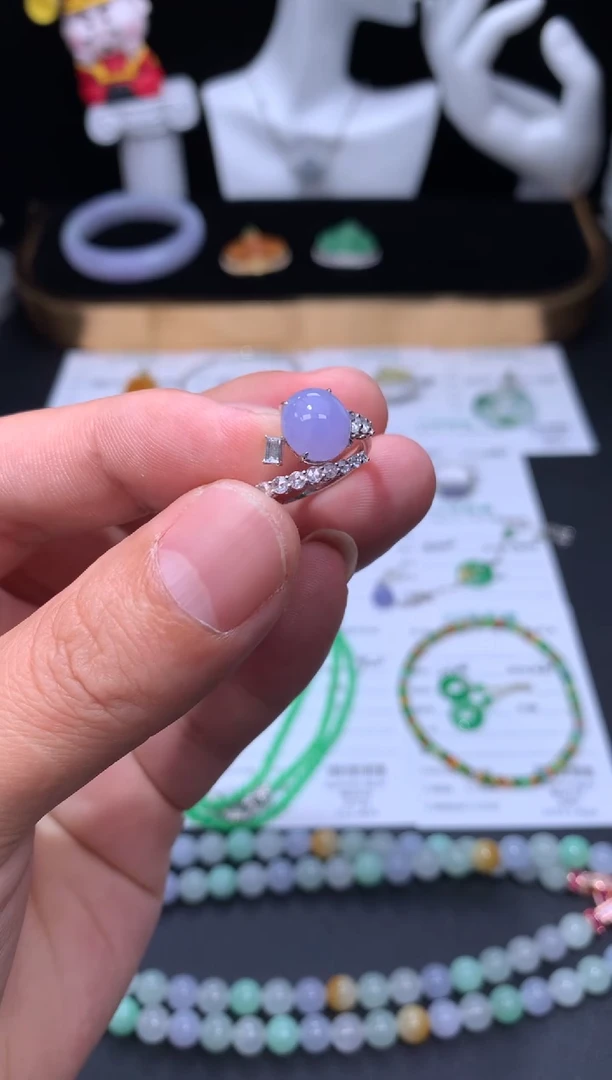 18K金镶嵌定制翡翠48小时鉴赏期 退货不扣服务费