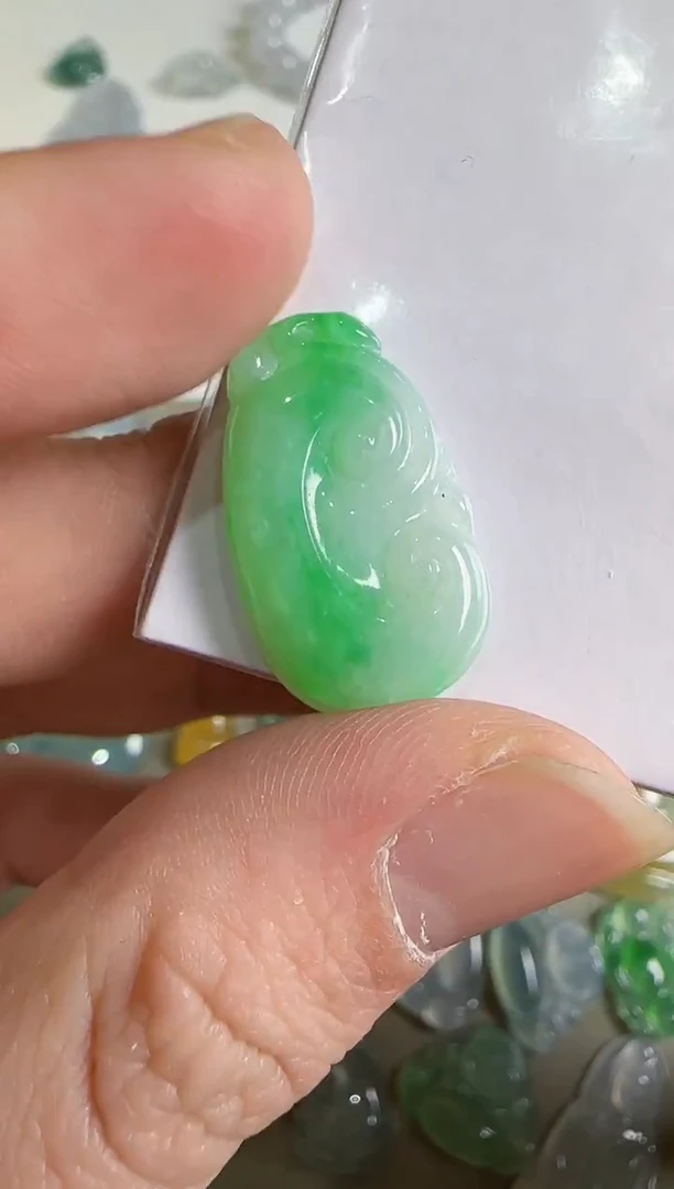 吊坠(不含链)未镶嵌翡翠.