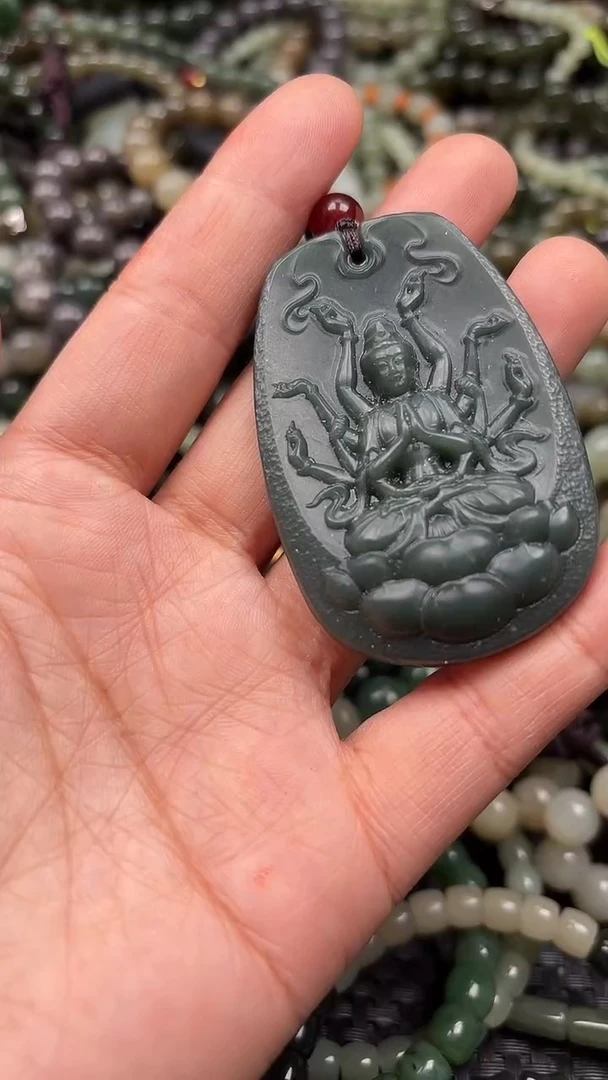 颈饰未镶嵌和田玉1