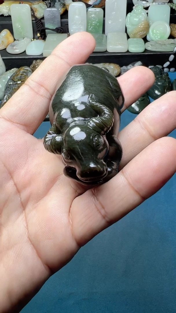 未镶嵌和田玉把件-