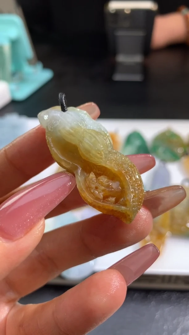 未镶嵌定制翡翠诗**忆翡翠
