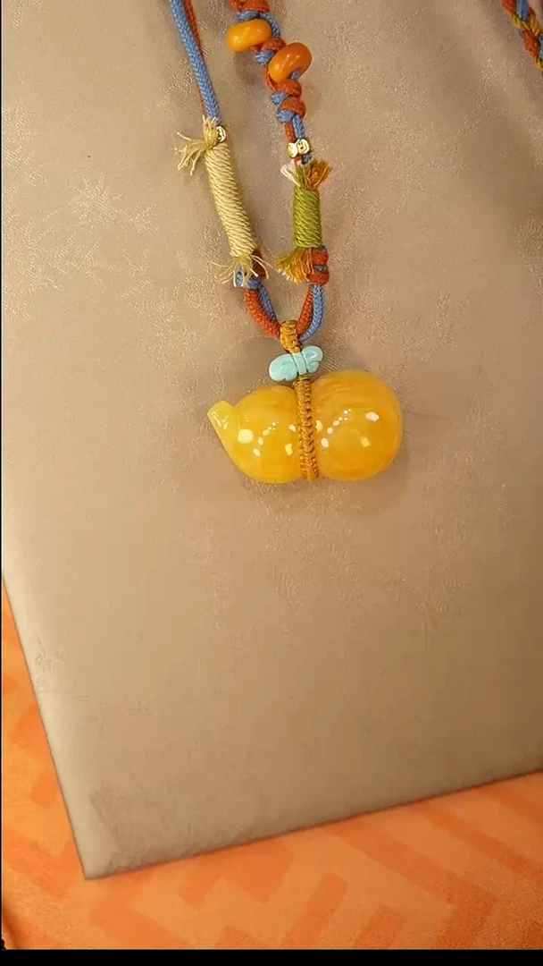 【闪购商品】琥珀颈饰未镶嵌颈饰