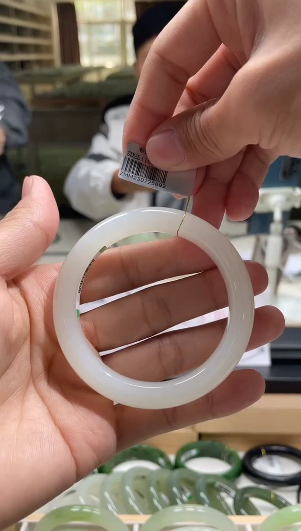 未镶嵌手镯和田玉56-57圈口 5892