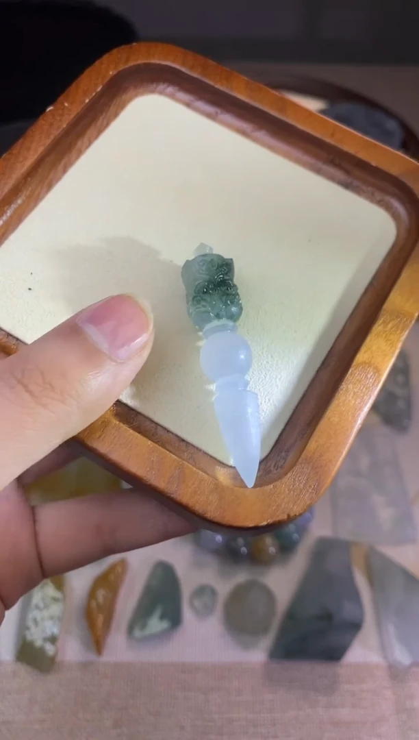 定制翡翠未镶嵌飘花降魔杵