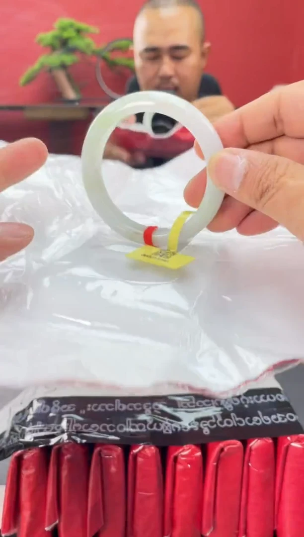 未镶嵌手镯翡翠翡翠手镯6
