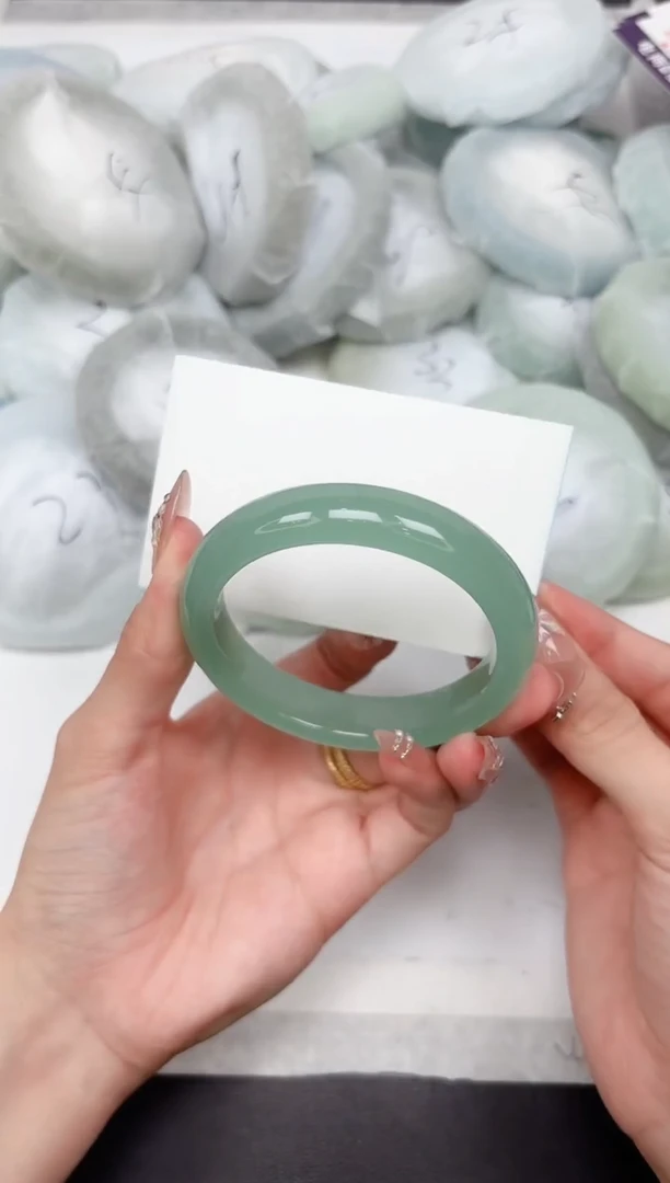 石英质玉手镯未镶嵌411-56.5