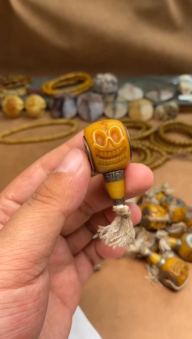 其他牛骨P381-马骨尸驼林三通-有棕裂