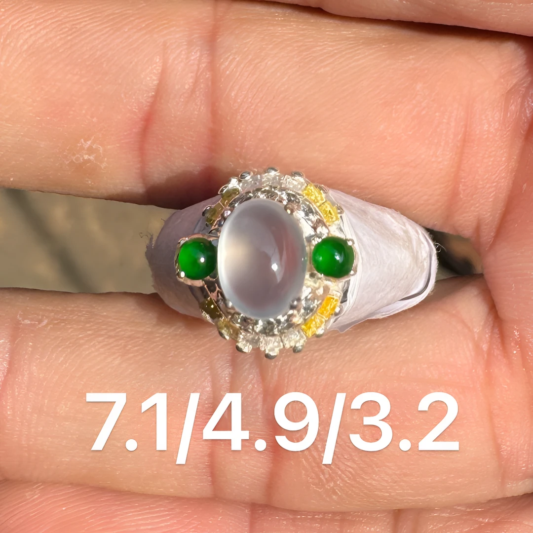 0201(小哪吒在源头)高冰种翡翠蓝钢戒面干净饱满杠味荧光足M25