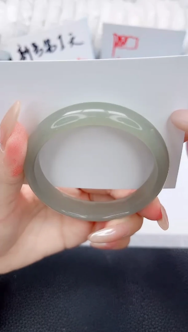 未镶嵌手镯石英质玉137-55.7