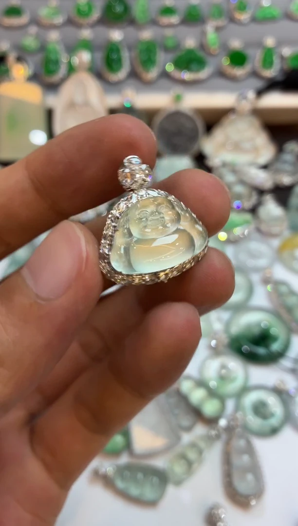 吊坠(不含链)18K金镶嵌翡翠佛公