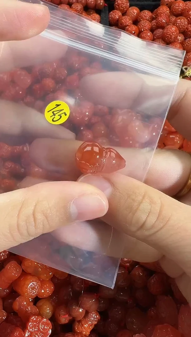 颈饰未镶嵌南红玛瑙1