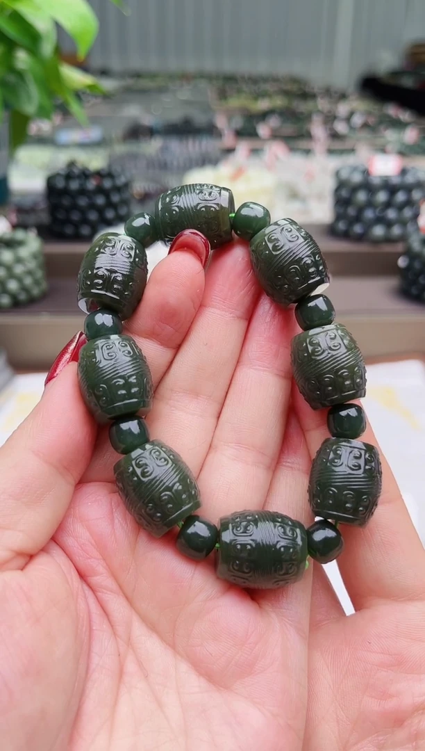 【闪购商品】和田玉手串未镶嵌纯天然和田玉俄牛油果绿