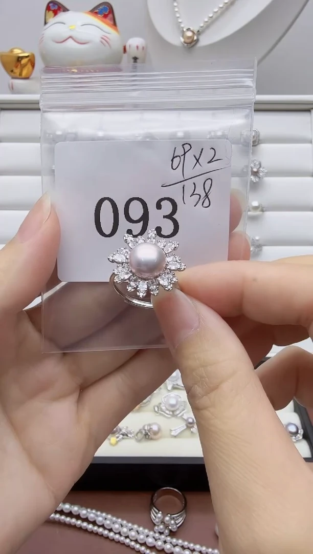 银S925镶嵌戒指淡水珍珠。?拍2发1