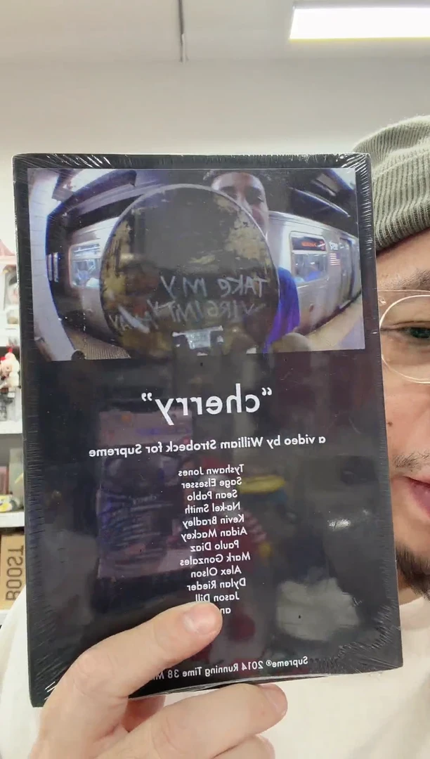 静态120周年supreme画册纪念cd一个未拆