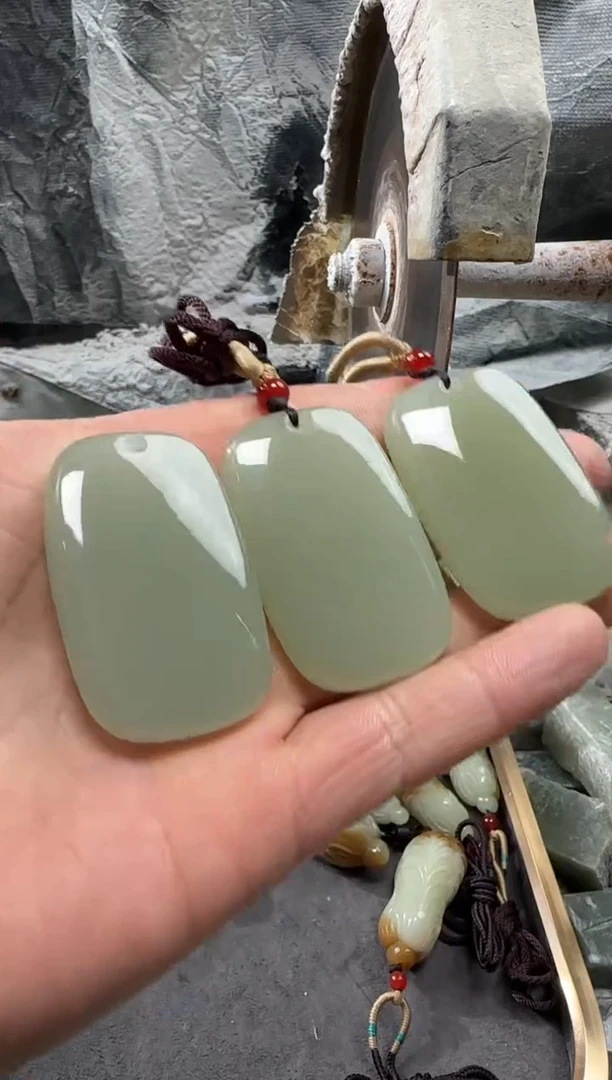 颈饰未镶嵌和田玉吊坠多样性拍一发一件