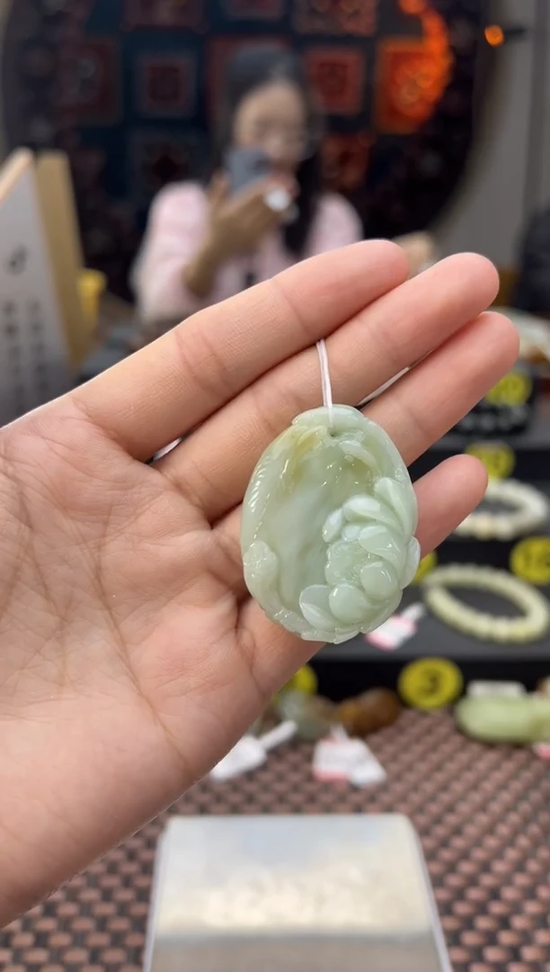吊坠(赠链)未镶嵌和田玉黑羊洞吊坠