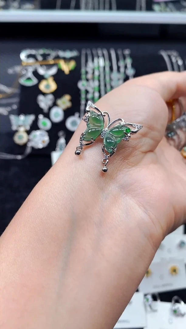 【闪购商品】翡翠颈饰银S925镶嵌8102