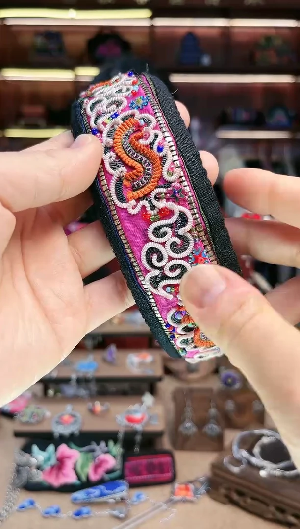 【闪购商品】织绣A22黔东南苗族刺绣