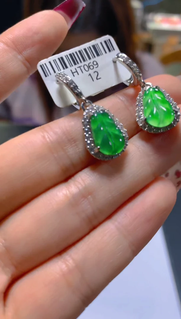 未镶嵌翡翠耳饰多样性发一