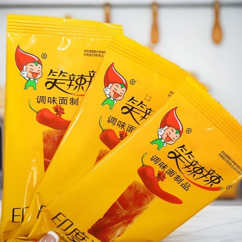 笑辣辣14克印度飞饼辣片辣条8090怀旧童年回忆校园麻辣零食
