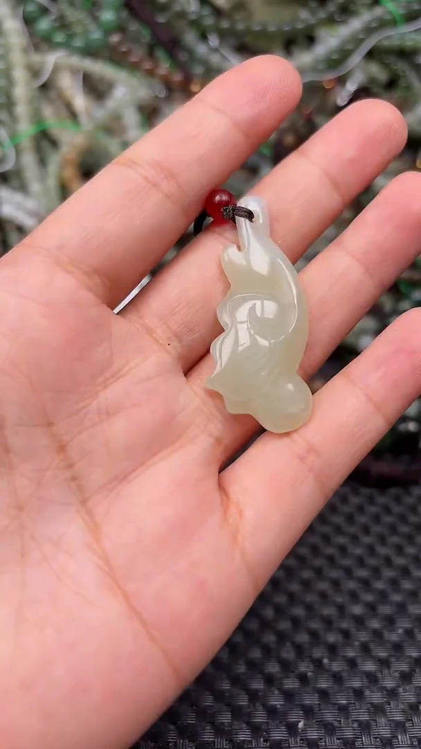 和田玉未镶嵌颈饰1