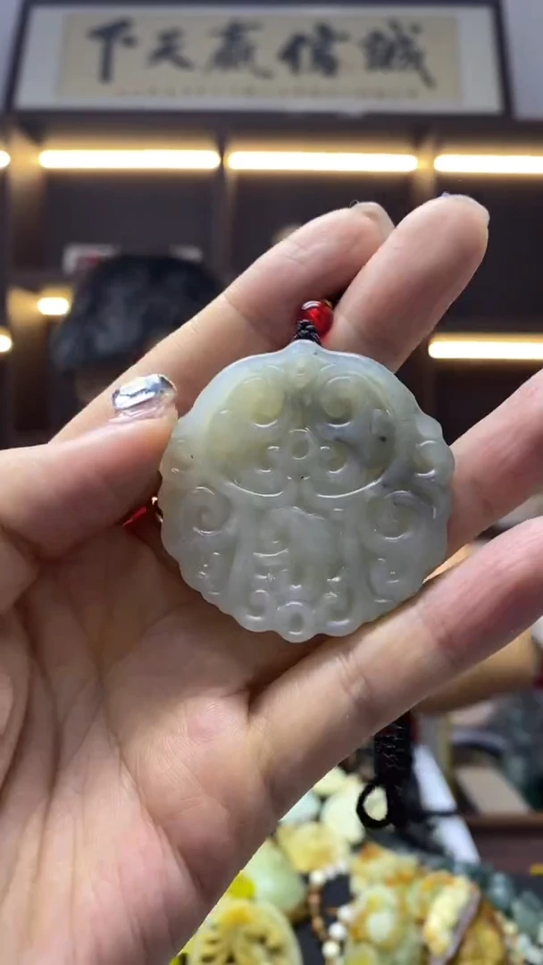 未镶嵌岫玉挂件