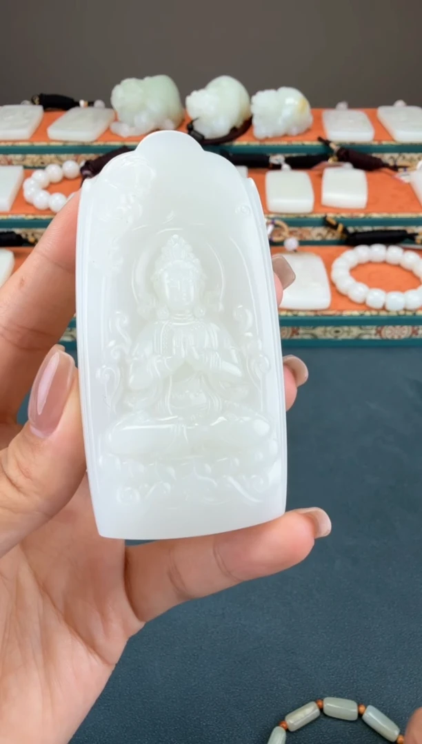 颈饰未镶嵌和田玉1