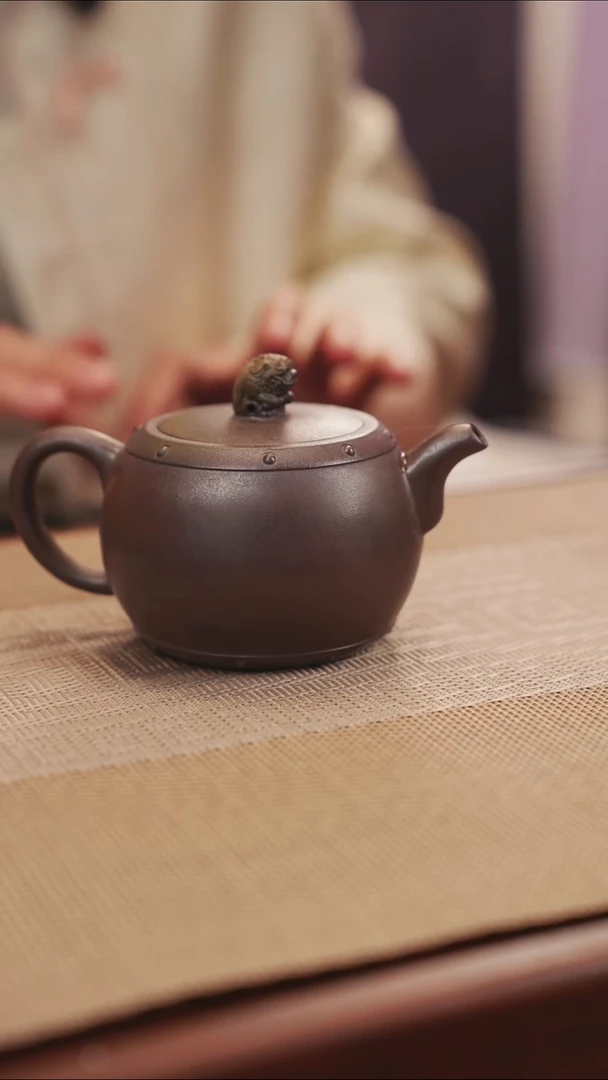 原矿醒狮石鼓紫砂壶31