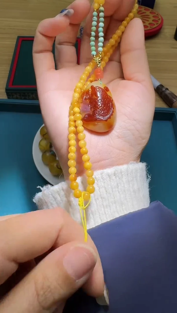 琥珀吊坠(赠链)未镶嵌兰多样性发一件 469