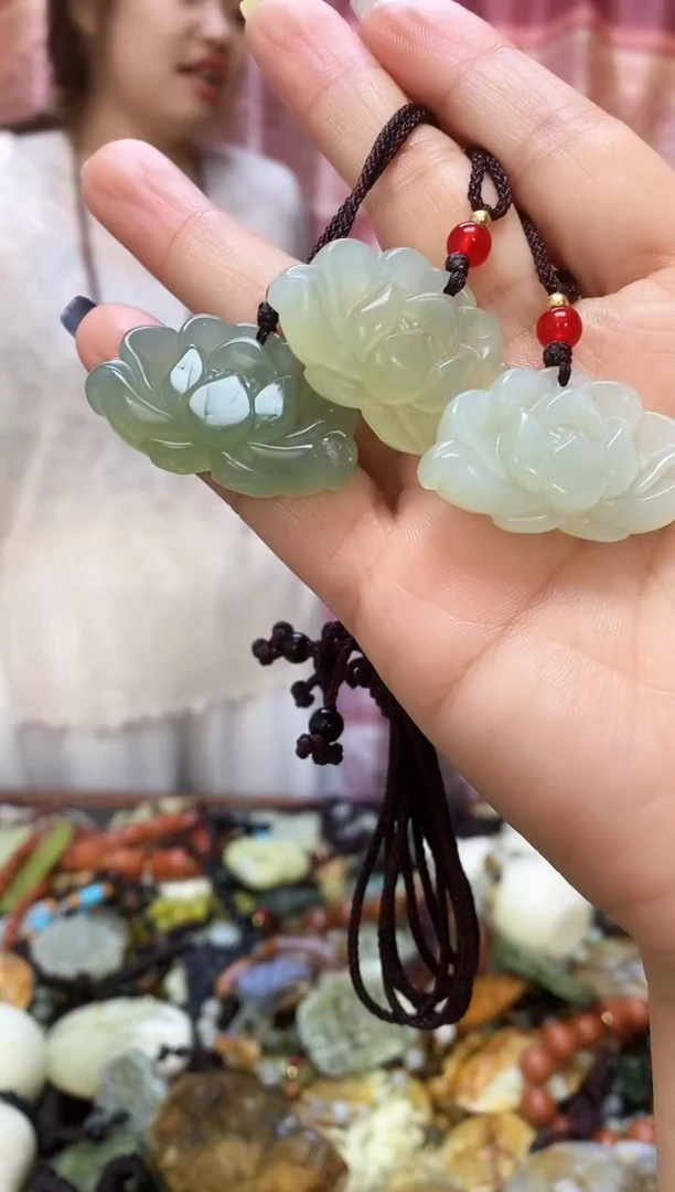 未镶嵌岫玉吊坠多样性发其中之一  挂坠