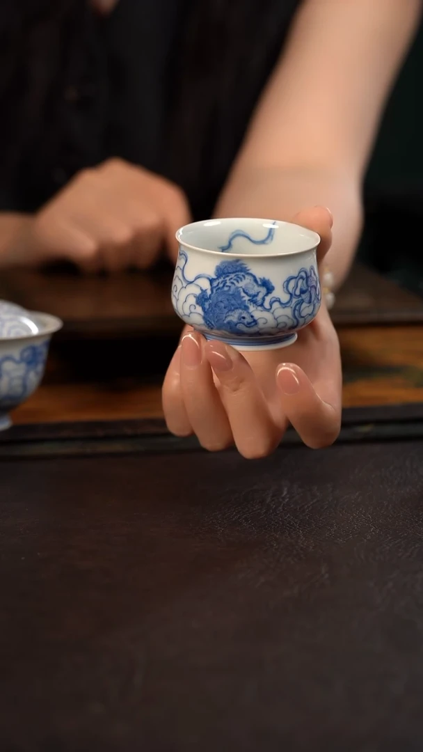 聚澜堂狮子绣球憨憨杯