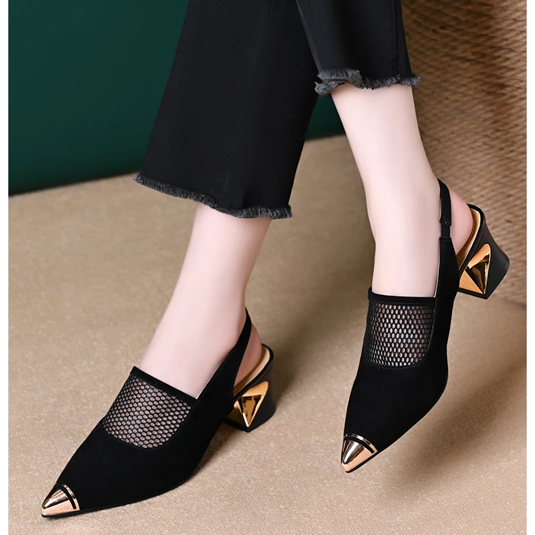 网纱凉鞋女包头镂空2025年夏季新款粗跟一字带尖头后空高跟鞋