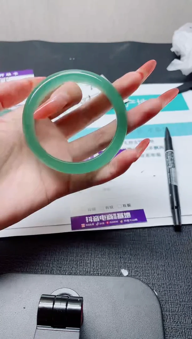 未镶嵌手镯石英质玉100-58