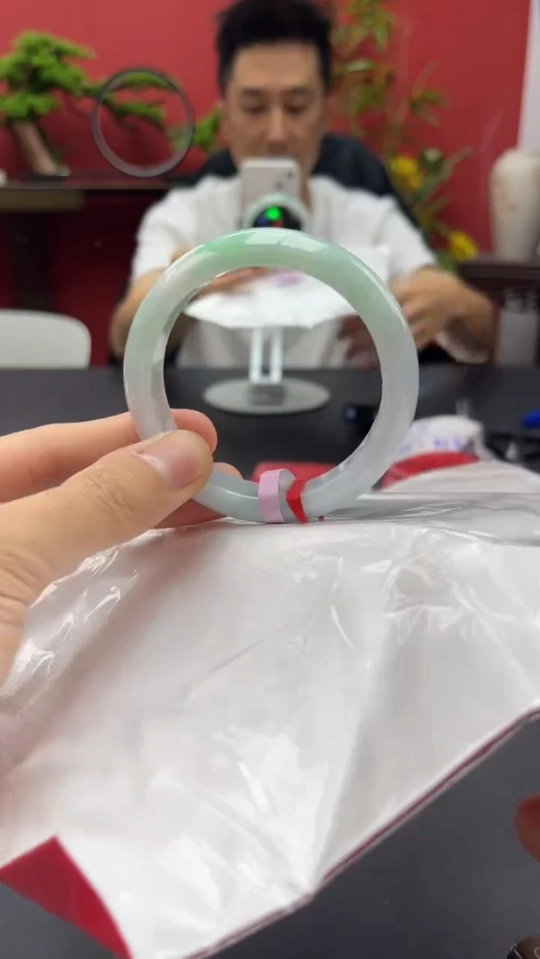 未镶嵌手镯翡翠8    5556