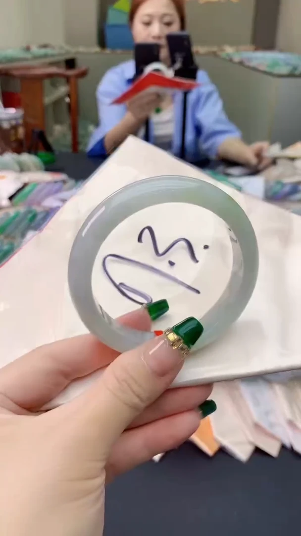 翡翠手镯未镶嵌0633830445