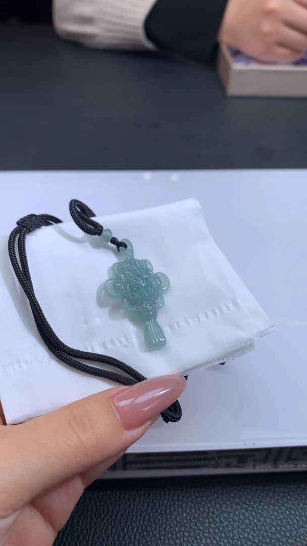 【闪购商品】翡翠颈饰未镶嵌翡翠