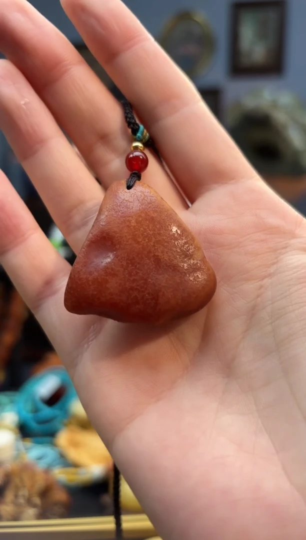 琥珀颈饰未镶嵌吊坠