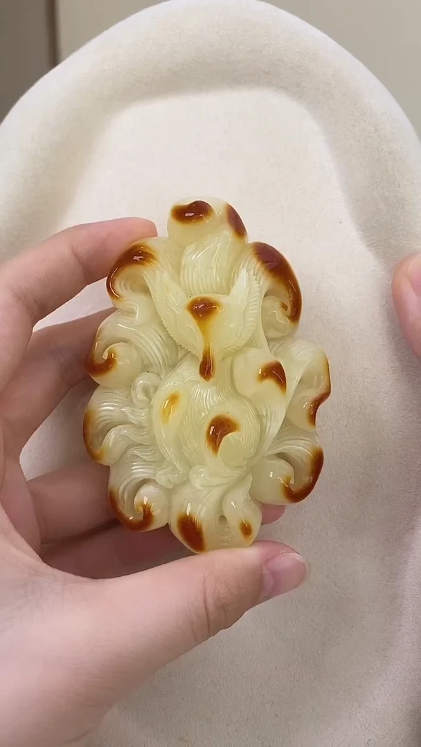 琥珀颈饰未镶嵌吊坠