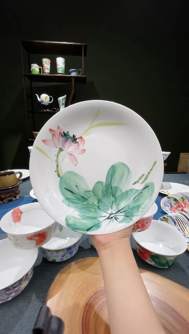 盘景德镇高温釉下彩8英寸窝盘粉荷