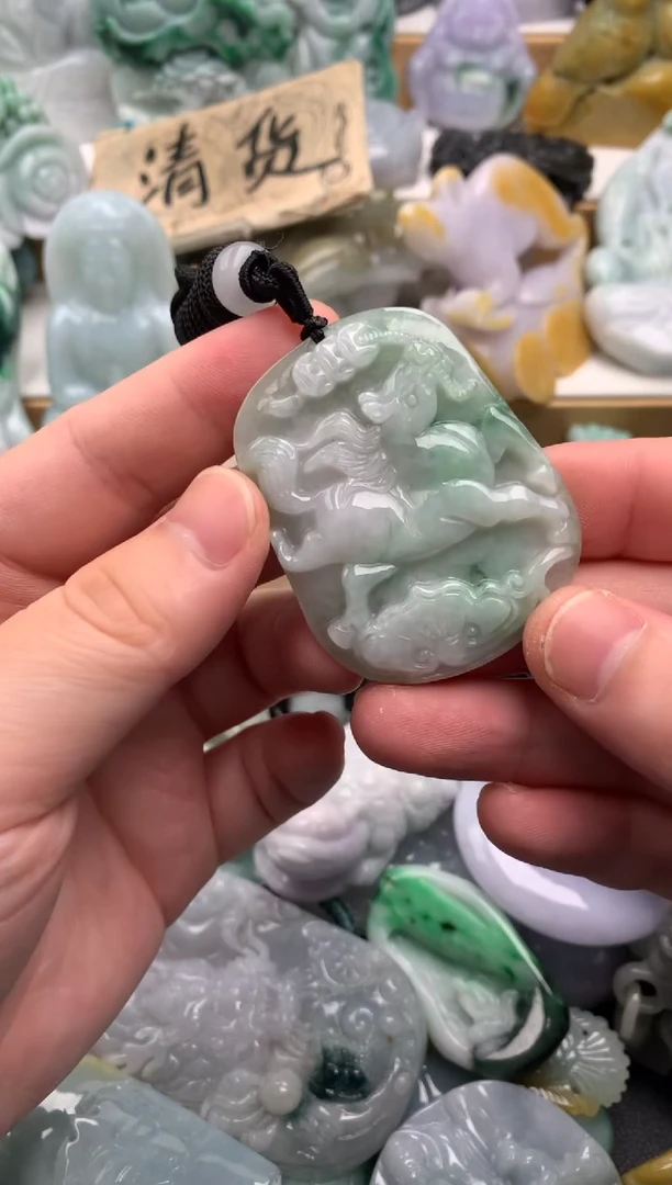吊坠(不含链)未镶嵌翡翠1