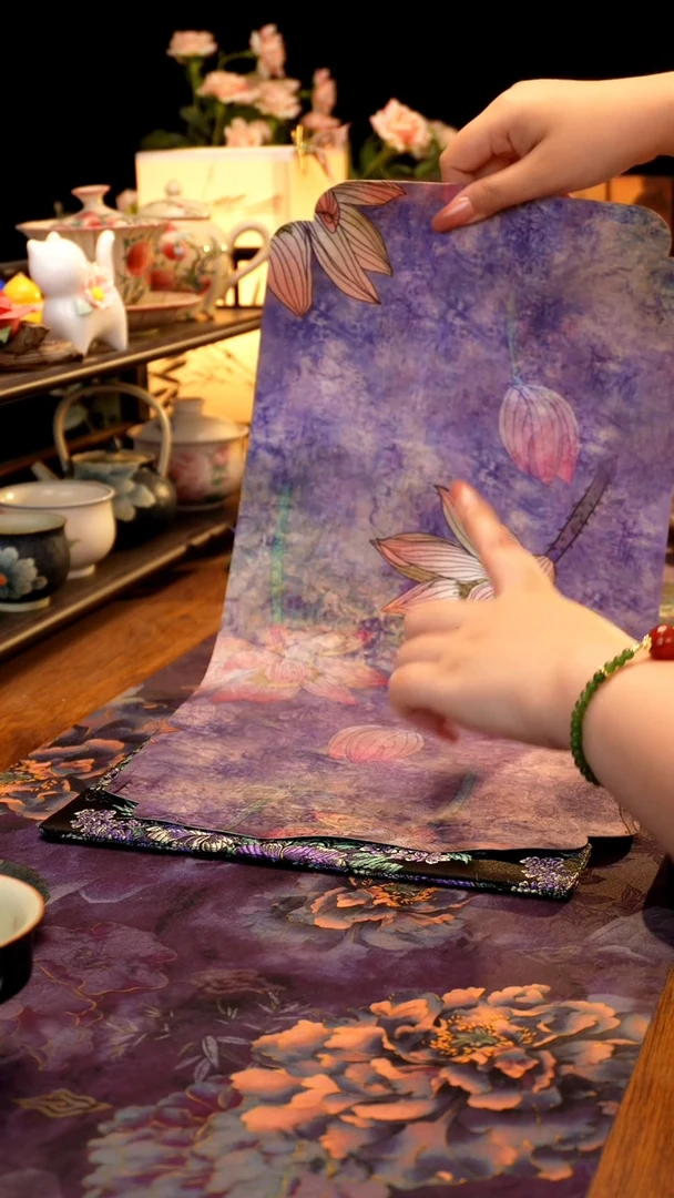 紫色荷花茶席··········