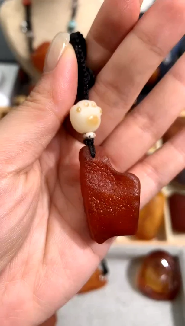 【闪购商品】蜜蜡裸石未镶嵌似玉