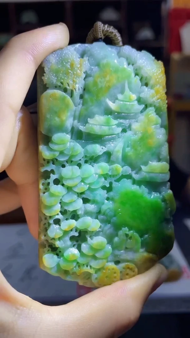 翡翠未镶嵌吊坠(不含链)B21