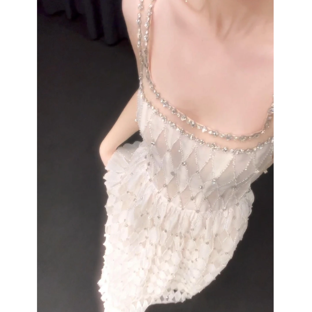 2025夏季新款高端千金名媛重工镶钻收腰显瘦无袖吊带连衣裙礼服女