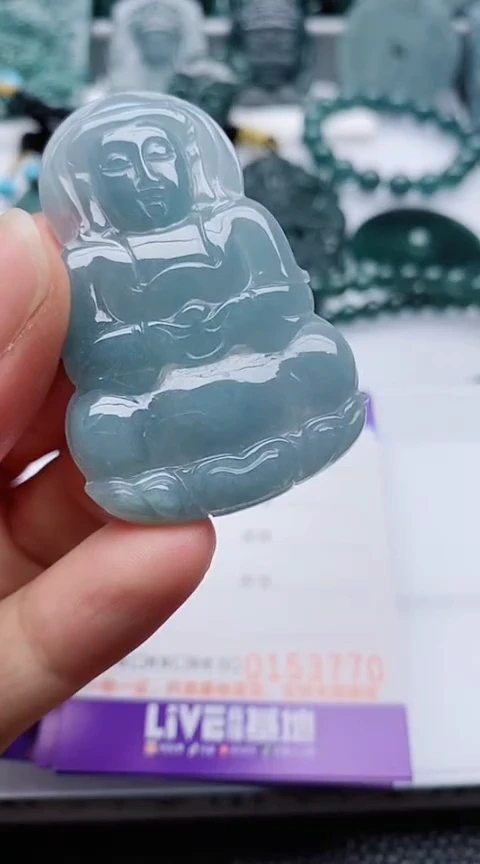 翡翠未镶嵌颈饰