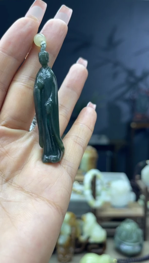 颈饰未镶嵌和田玉1