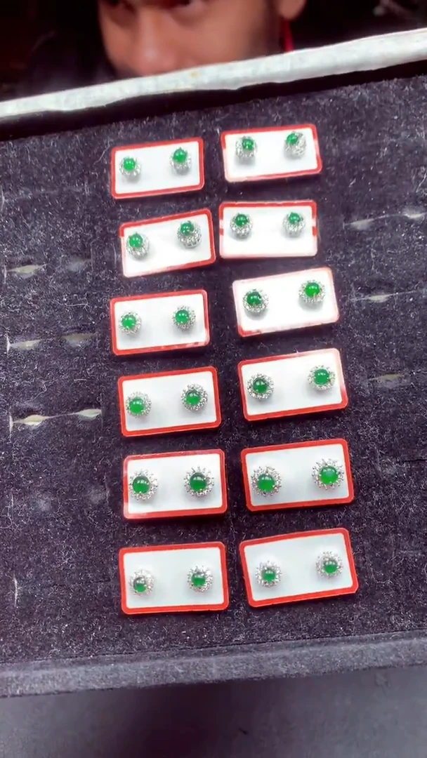 【闪购商品】翡翠颈饰银S925镶嵌W多样性发货拍一发一