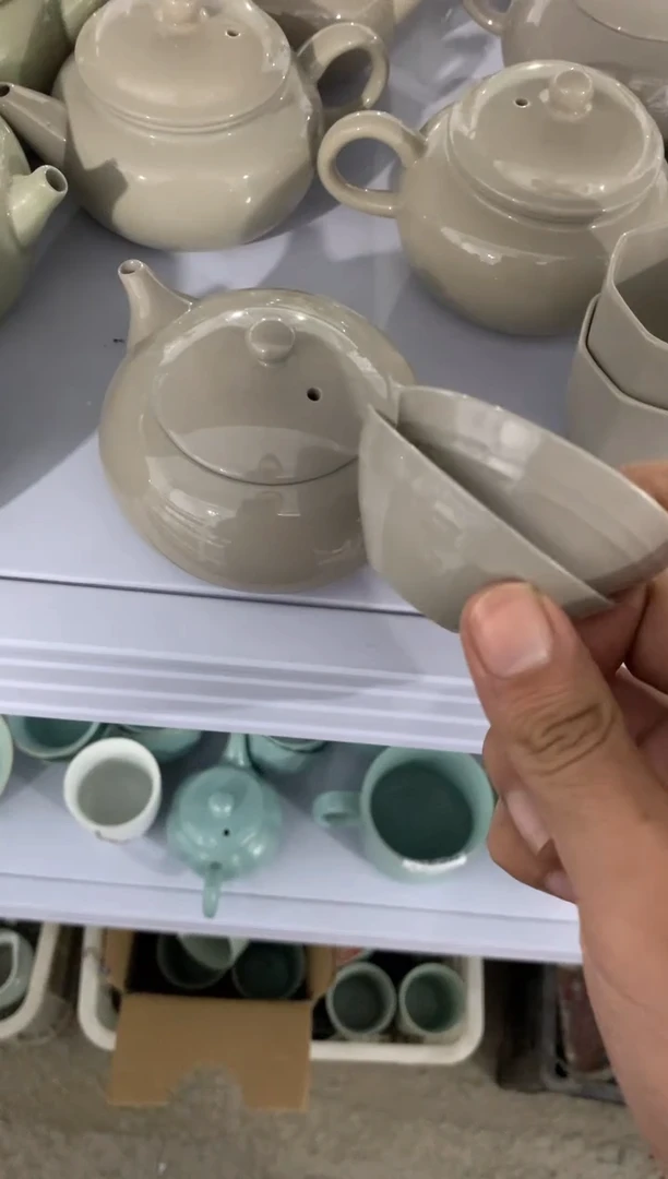 茶壶、盖碗、主人杯、客杯（轻轻微瑕介意勿拍）